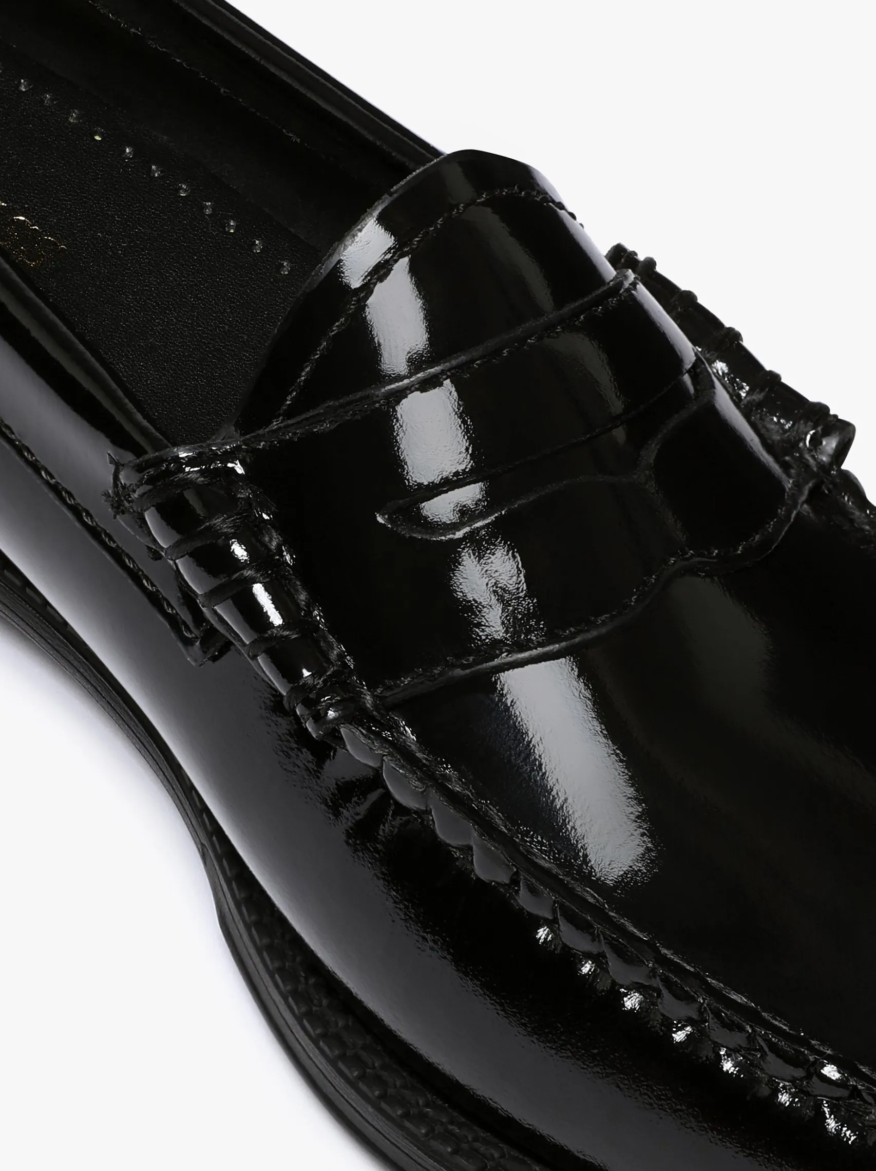 Women G.H.BASS Easy Weejuns Penny Loafers Black Patent Leather